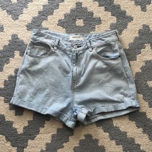 PacSun mom short | 29 | light-bleach wash